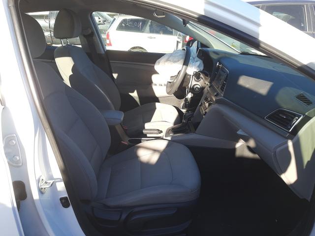 Photo 4 VIN: 5NPD74LF1HH187817 - HYUNDAI ELANTRA SE 