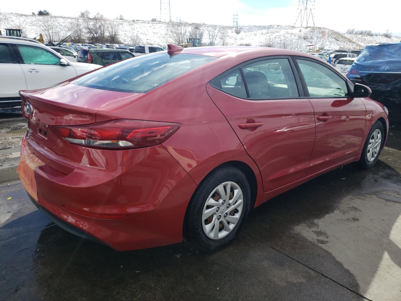 Photo 2 VIN: 5NPD74LF1HH201697 - HYUNDAI ELANTRA 