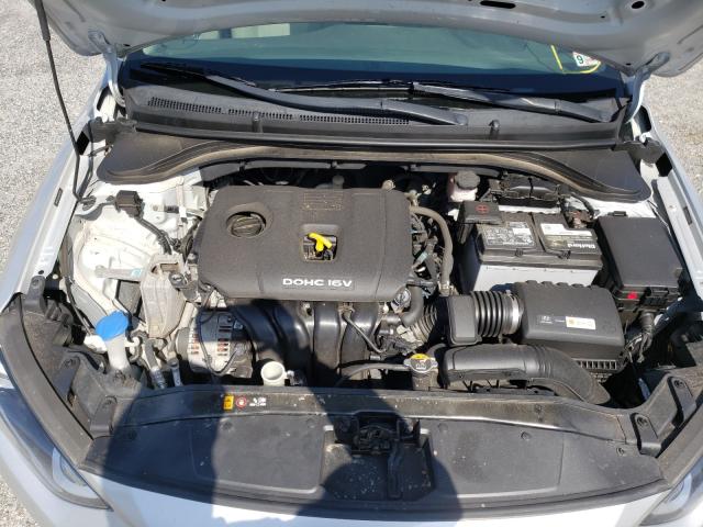 Photo 6 VIN: 5NPD74LF1HH207029 - HYUNDAI ELANTRA SE 