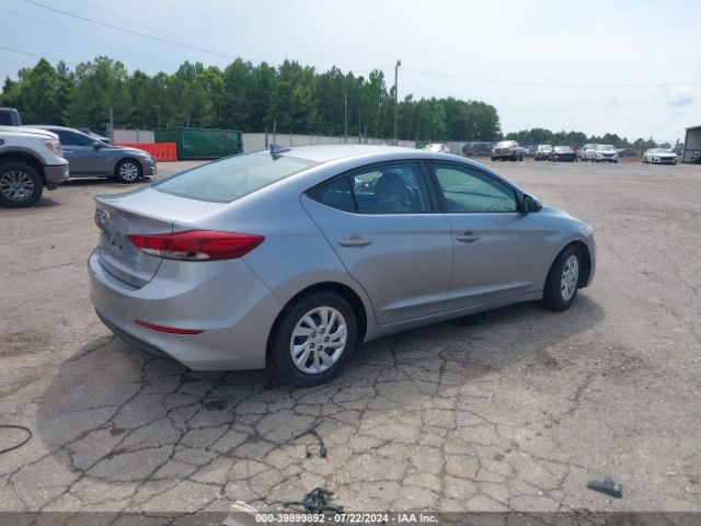 Photo 3 VIN: 5NPD74LF1HH207838 - HYUNDAI ELANTRA 