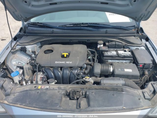 Photo 9 VIN: 5NPD74LF1HH207838 - HYUNDAI ELANTRA 