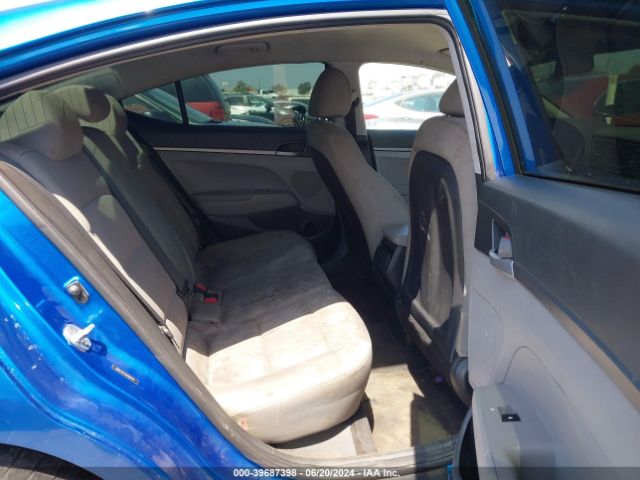 Photo 7 VIN: 5NPD74LF1HH208746 - HYUNDAI ELANTRA 