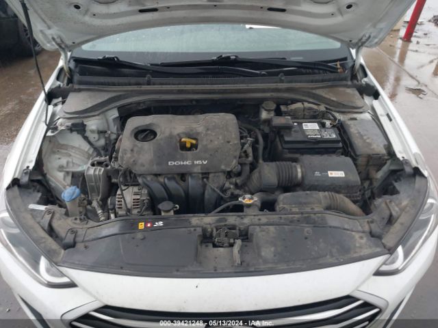 Photo 9 VIN: 5NPD74LF1JH242689 - HYUNDAI ELANTRA 