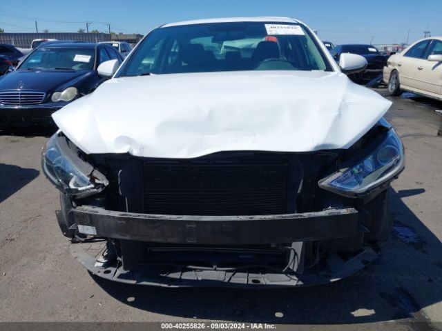 Photo 5 VIN: 5NPD74LF1JH325460 - HYUNDAI ELANTRA 