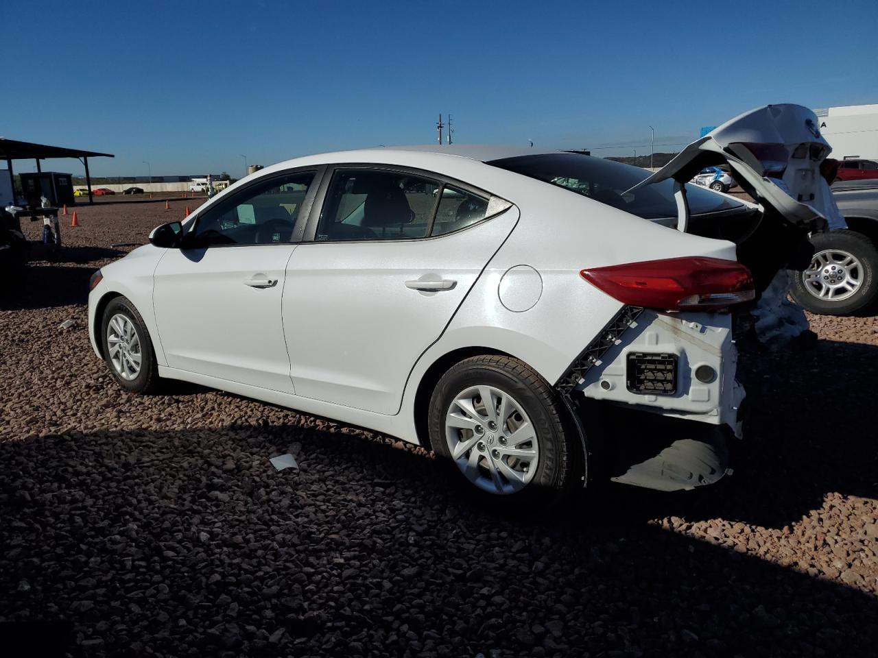 Photo 1 VIN: 5NPD74LF1JH346499 - HYUNDAI ELANTRA 