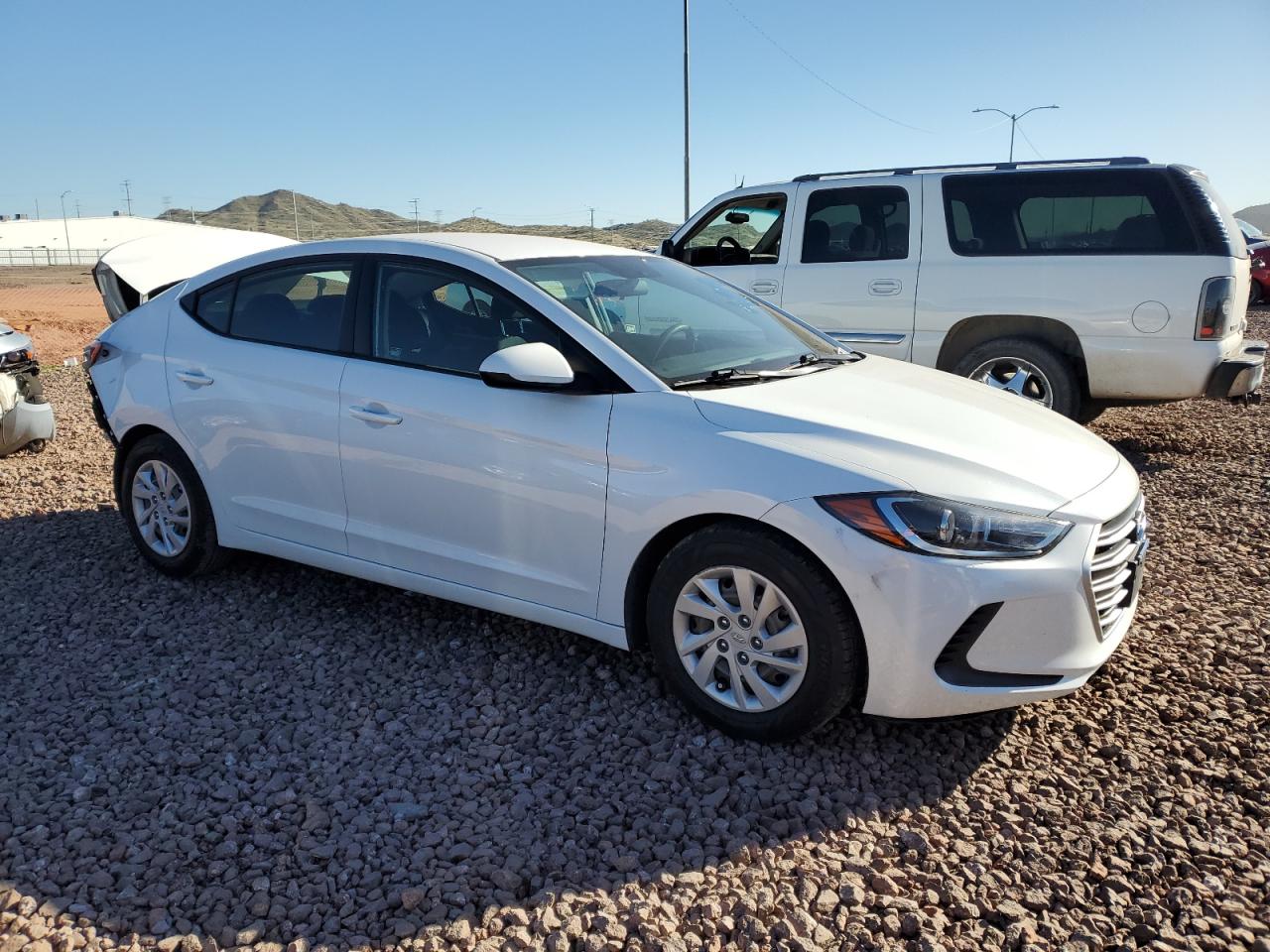 Photo 3 VIN: 5NPD74LF1JH346499 - HYUNDAI ELANTRA 