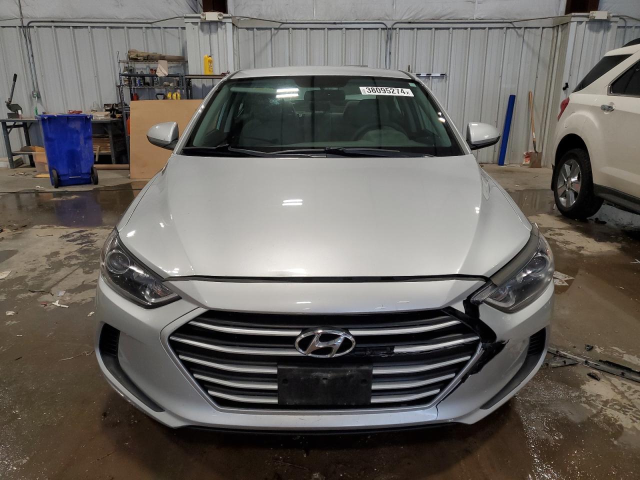 Photo 4 VIN: 5NPD74LF1JH350083 - HYUNDAI ELANTRA 