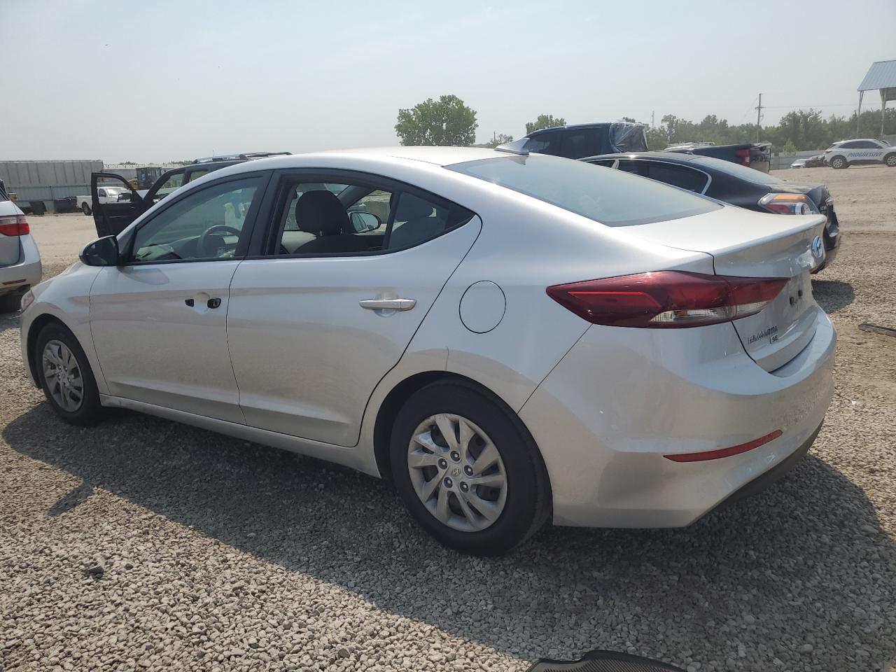 Photo 1 VIN: 5NPD74LF1JH376103 - HYUNDAI ELANTRA 