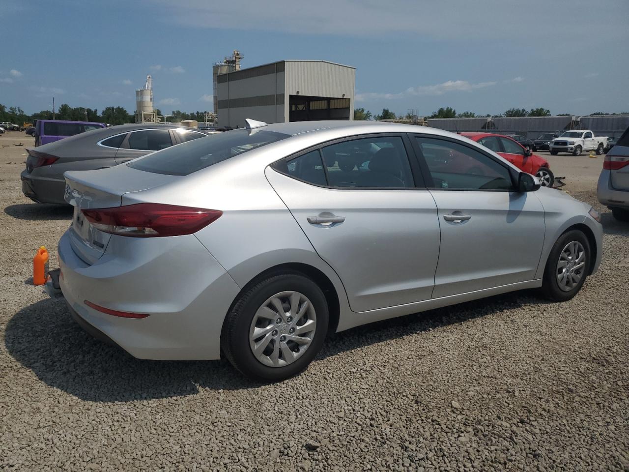 Photo 2 VIN: 5NPD74LF1JH376103 - HYUNDAI ELANTRA 