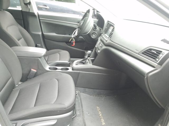 Photo 4 VIN: 5NPD74LF1JH400187 - HYUNDAI ELANTRA SE 