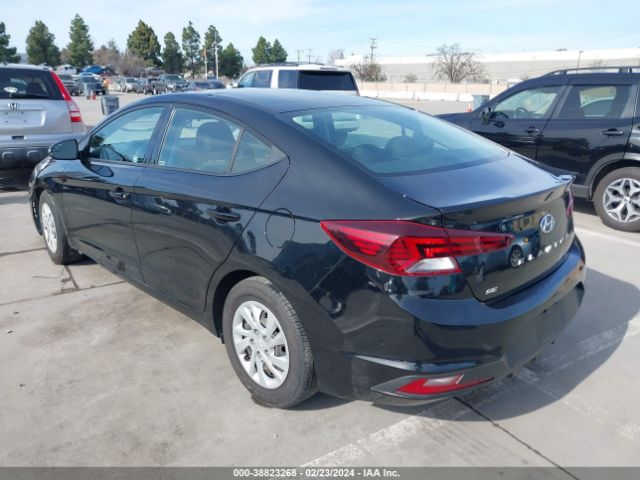 Photo 2 VIN: 5NPD74LF1KH405438 - HYUNDAI ELANTRA 