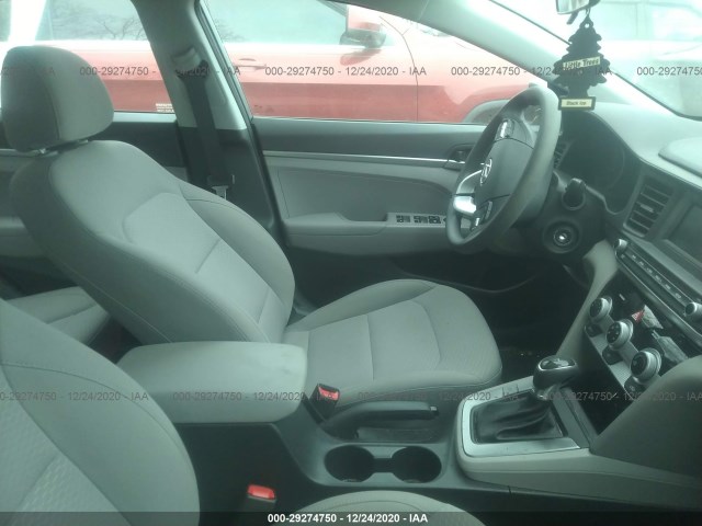 Photo 4 VIN: 5NPD74LF1KH425527 - HYUNDAI ELANTRA 