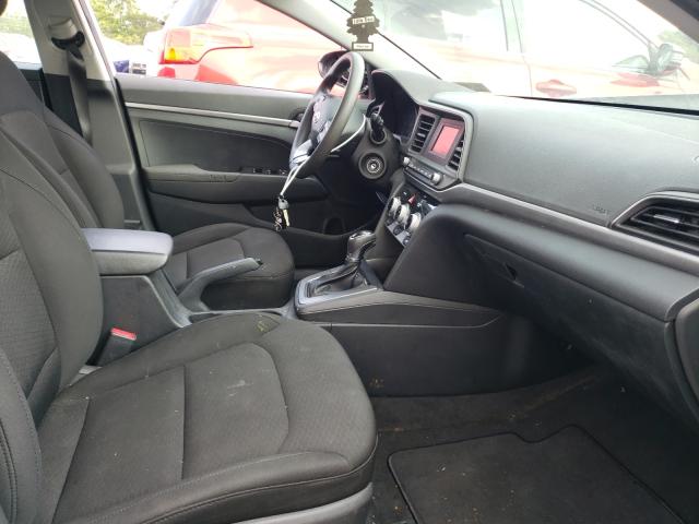 Photo 4 VIN: 5NPD74LF1KH443350 - HYUNDAI ELANTRA SE 