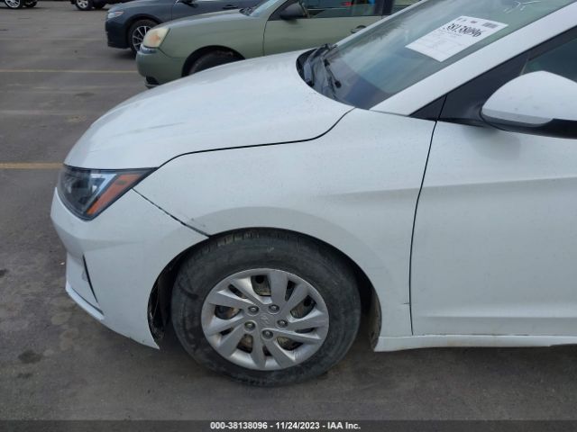 Photo 5 VIN: 5NPD74LF1KH455403 - HYUNDAI ELANTRA 