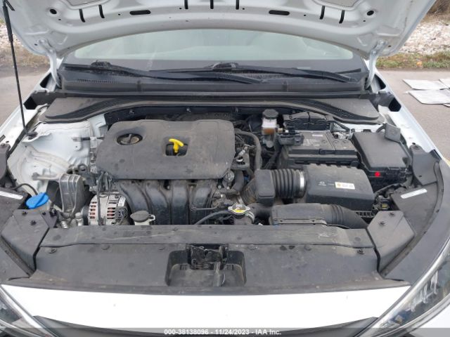 Photo 9 VIN: 5NPD74LF1KH455403 - HYUNDAI ELANTRA 