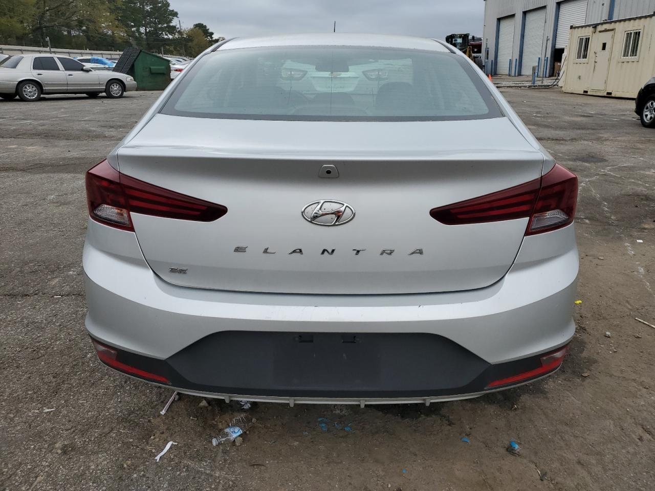 Photo 5 VIN: 5NPD74LF1KH462853 - HYUNDAI ELANTRA 