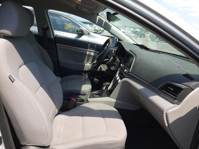 Photo 4 VIN: 5NPD74LF1KH467261 - HYUNDAI ELANTRA SE 