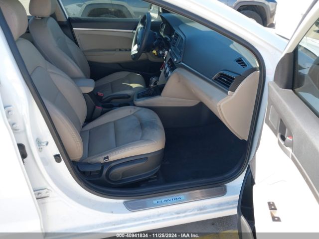 Photo 4 VIN: 5NPD74LF1KH475845 - HYUNDAI ELANTRA 