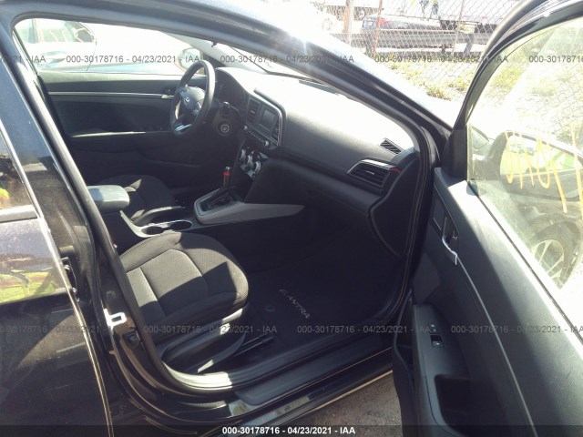 Photo 4 VIN: 5NPD74LF1KH480348 - HYUNDAI ELANTRA 