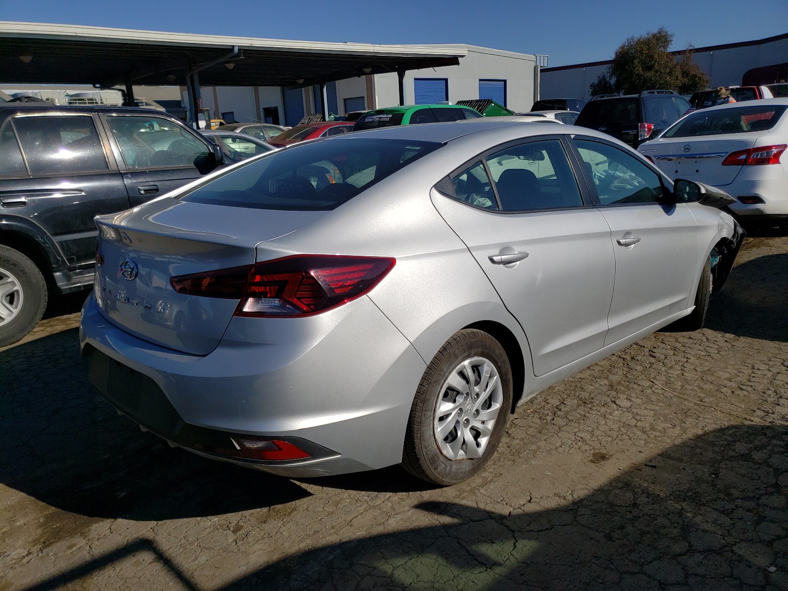 Photo 3 VIN: 5NPD74LF1KH485274 - HYUNDAI ELANTRA SE 