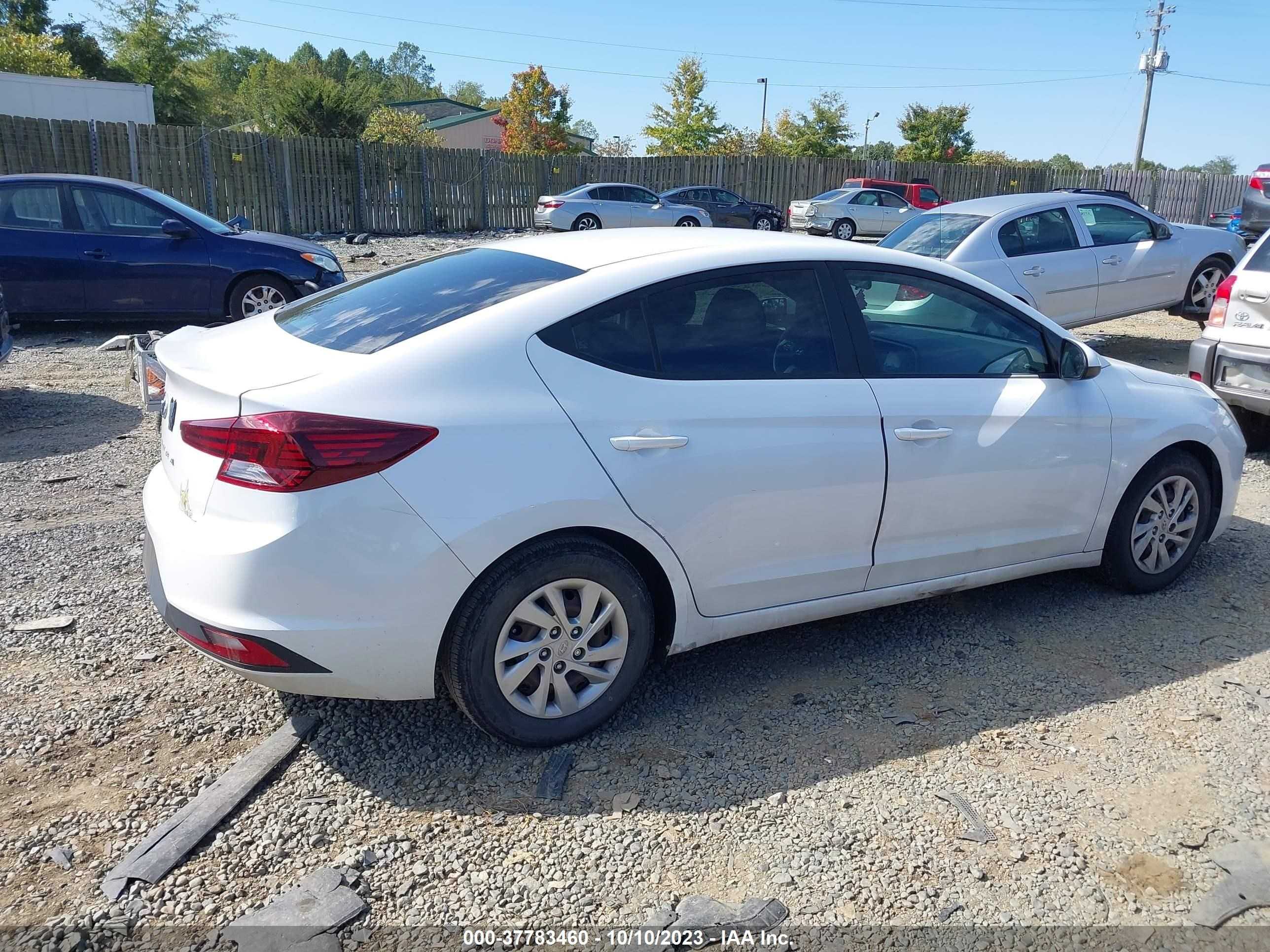 Photo 12 VIN: 5NPD74LF1KH489180 - HYUNDAI ELANTRA 