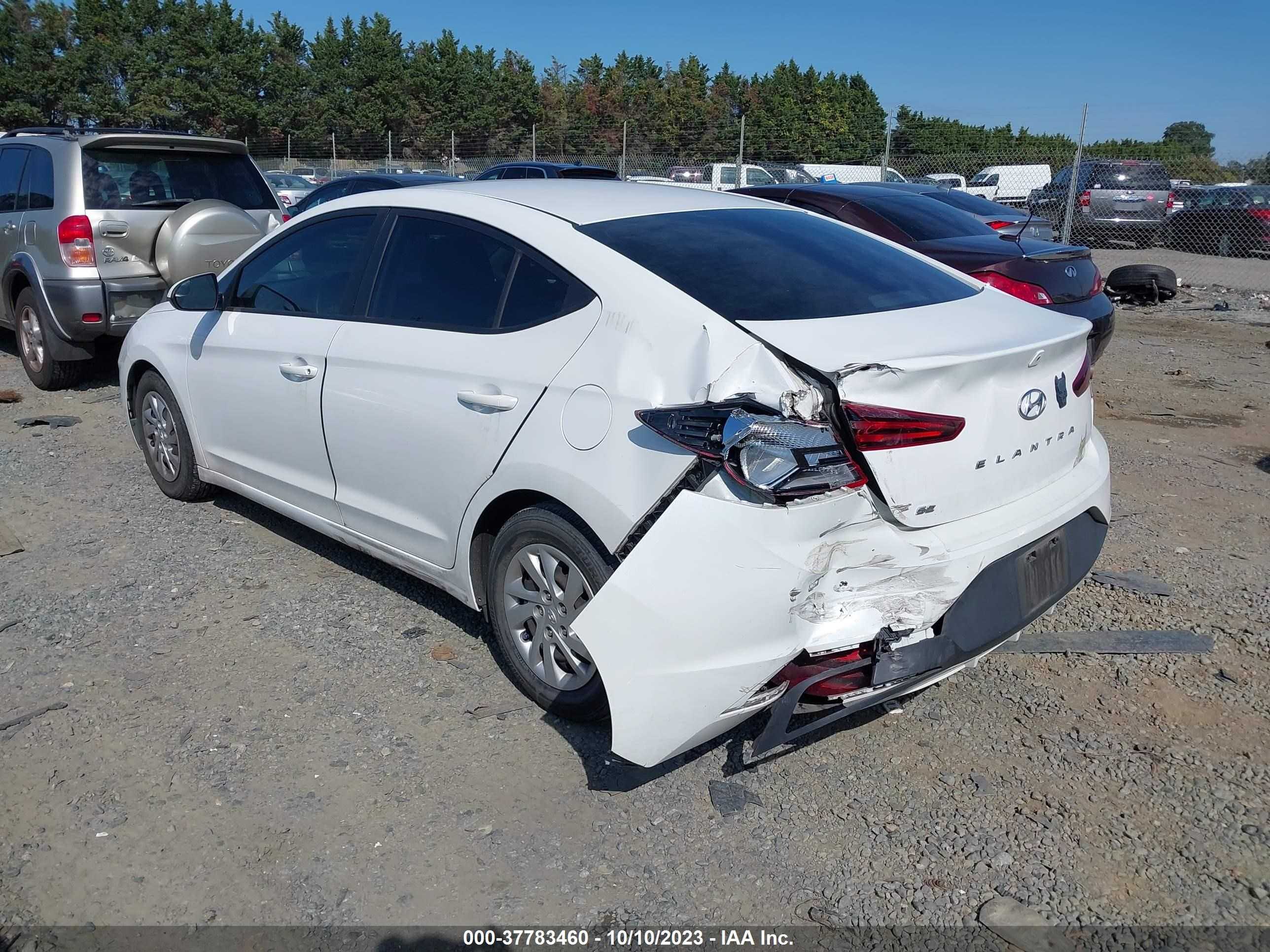 Photo 2 VIN: 5NPD74LF1KH489180 - HYUNDAI ELANTRA 