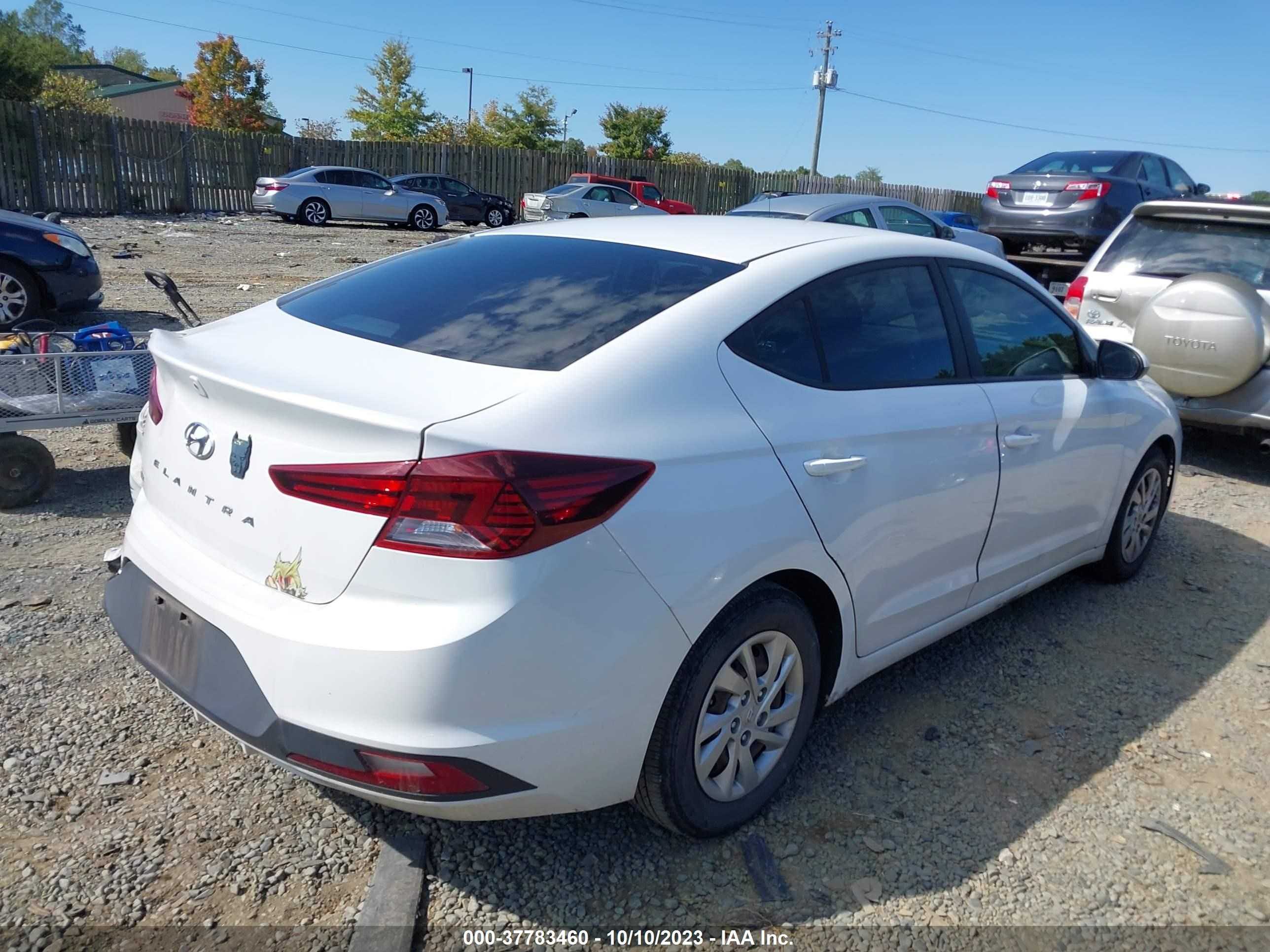 Photo 3 VIN: 5NPD74LF1KH489180 - HYUNDAI ELANTRA 