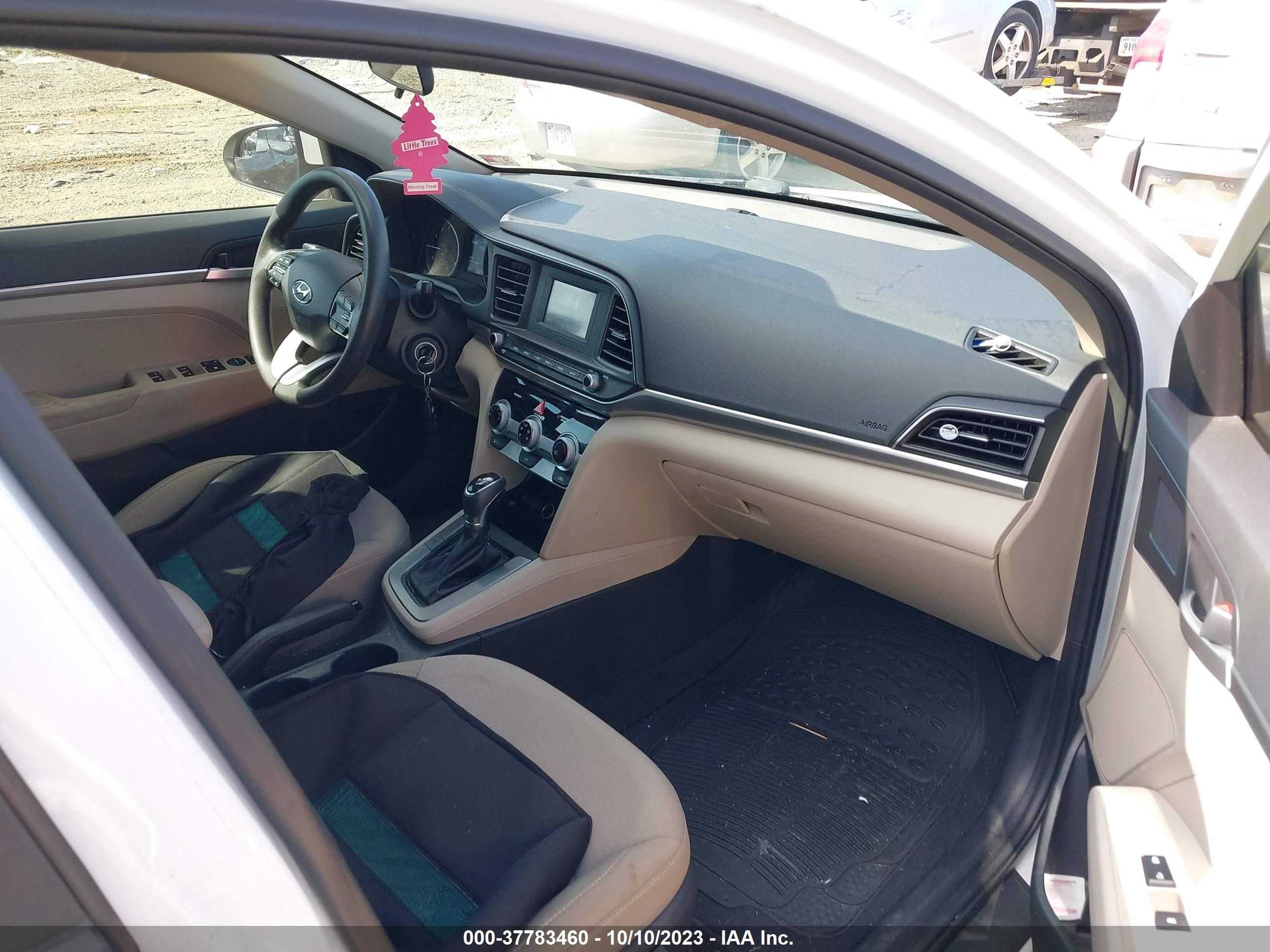 Photo 4 VIN: 5NPD74LF1KH489180 - HYUNDAI ELANTRA 