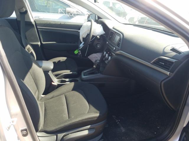 Photo 4 VIN: 5NPD74LF1KH496226 - HYUNDAI ELANTRA SE 