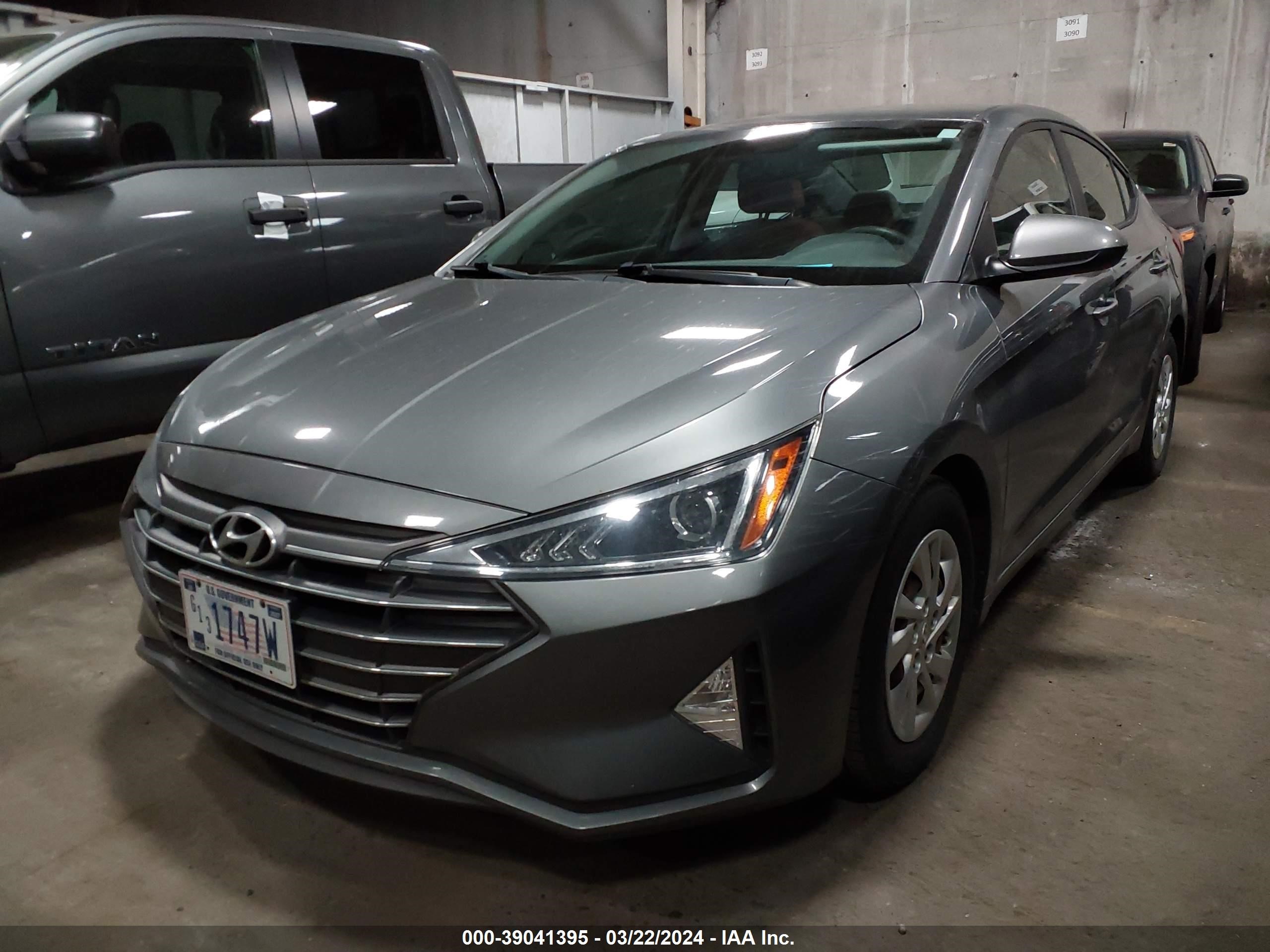 Photo 1 VIN: 5NPD74LF1KH497067 - HYUNDAI ELANTRA 