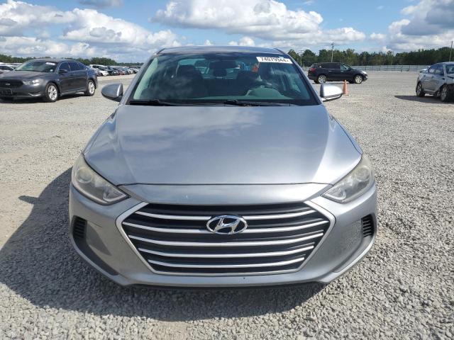 Photo 4 VIN: 5NPD74LF2HH069906 - HYUNDAI ELANTRA SE 