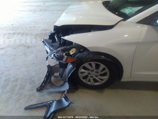 Photo 5 VIN: 5NPD74LF2HH072059 - HYUNDAI ELANTRA 