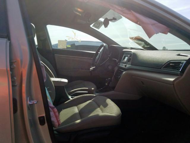 Photo 4 VIN: 5NPD74LF2HH077276 - HYUNDAI ELANTRA 