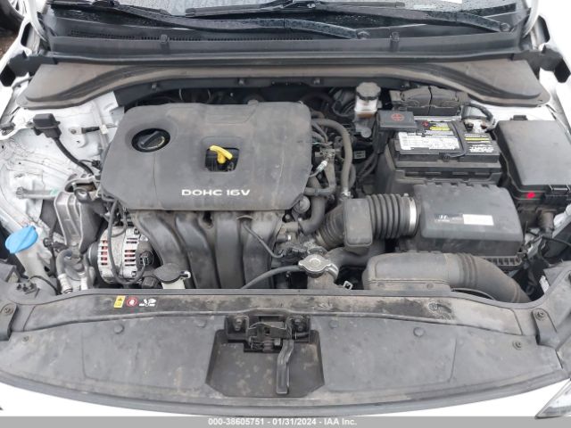 Photo 9 VIN: 5NPD74LF2HH078850 - HYUNDAI ELANTRA 