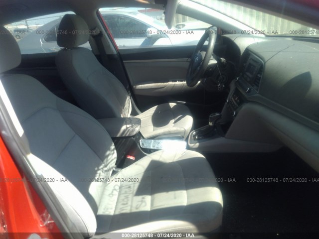 Photo 4 VIN: 5NPD74LF2HH078928 - HYUNDAI ELANTRA 