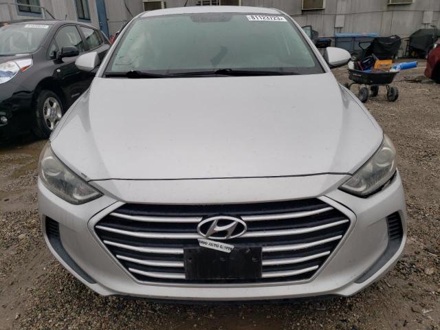 Photo 4 VIN: 5NPD74LF2HH098015 - HYUNDAI ELANTRA 