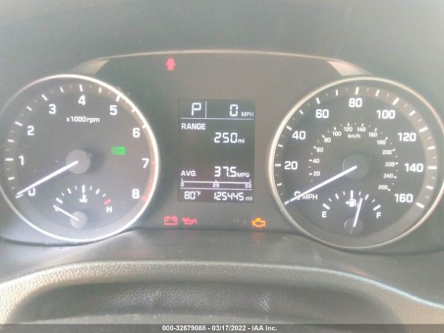 Photo 6 VIN: 5NPD74LF2HH104444 - HYUNDAI ELANTRA 