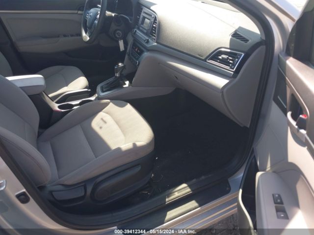 Photo 4 VIN: 5NPD74LF2HH113239 - HYUNDAI ELANTRA 