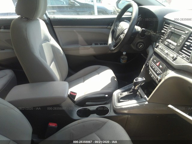 Photo 4 VIN: 5NPD74LF2HH160366 - HYUNDAI ELANTRA 