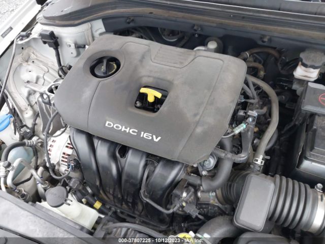 Photo 9 VIN: 5NPD74LF2HH164742 - HYUNDAI ELANTRA 