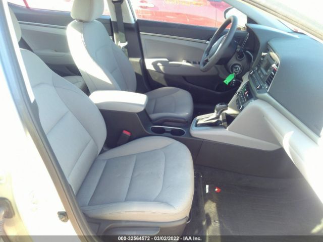 Photo 4 VIN: 5NPD74LF2HH171819 - HYUNDAI ELANTRA 