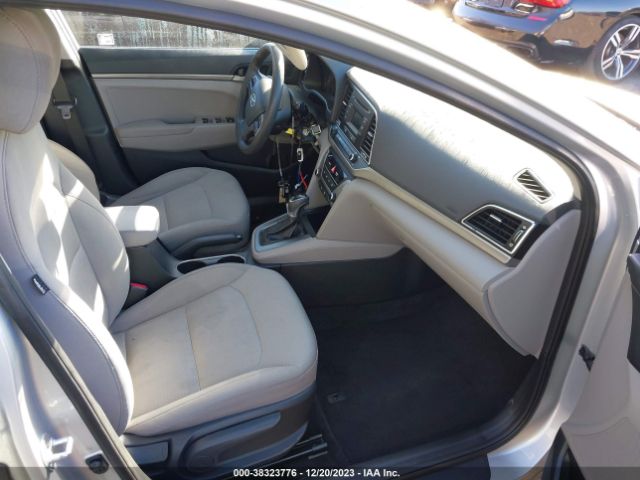 Photo 4 VIN: 5NPD74LF2HH192783 - HYUNDAI ELANTRA 