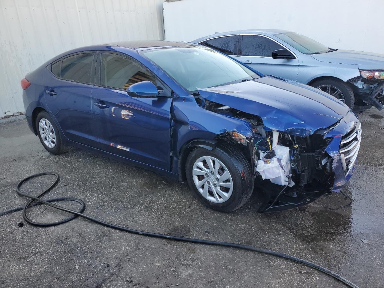 Photo 3 VIN: 5NPD74LF2JH280948 - HYUNDAI ELANTRA 