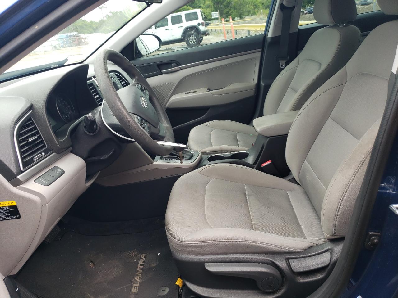 Photo 6 VIN: 5NPD74LF2JH280948 - HYUNDAI ELANTRA 