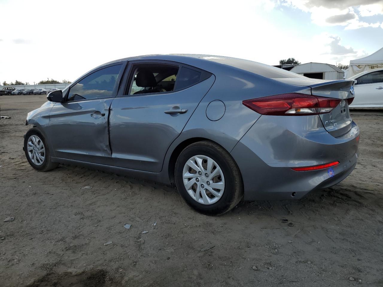 Photo 1 VIN: 5NPD74LF2JH332028 - HYUNDAI ELANTRA 