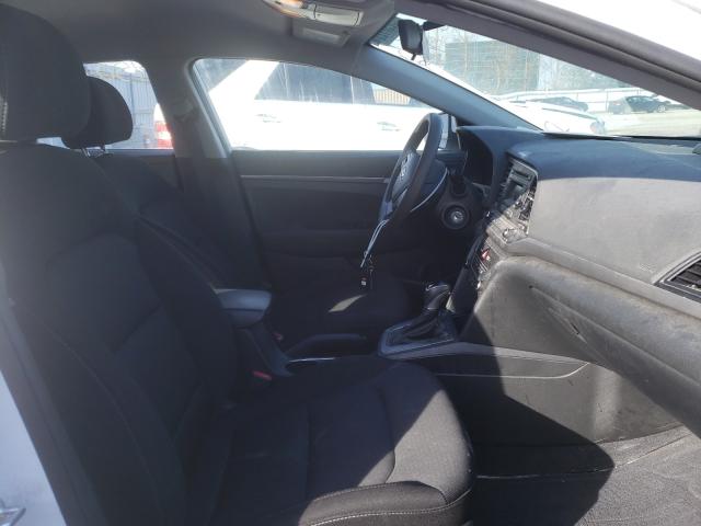 Photo 4 VIN: 5NPD74LF2JH334538 - HYUNDAI ELANTRA SE 