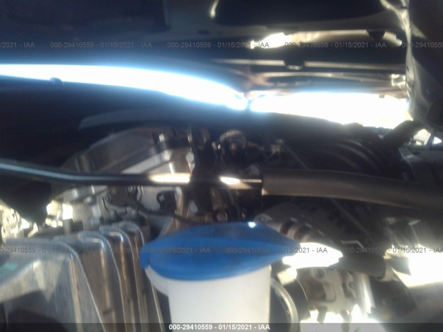 Photo 9 VIN: 5NPD74LF2JH335768 - HYUNDAI ELANTRA 