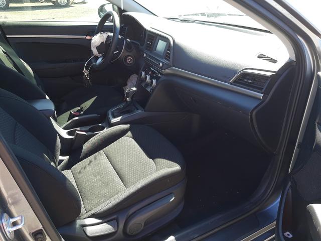 Photo 4 VIN: 5NPD74LF2KH430882 - HYUNDAI ELANTRA SE 