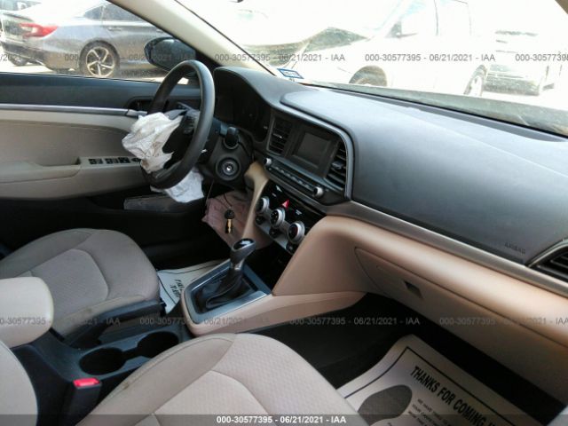 Photo 4 VIN: 5NPD74LF2KH442224 - HYUNDAI ELANTRA 