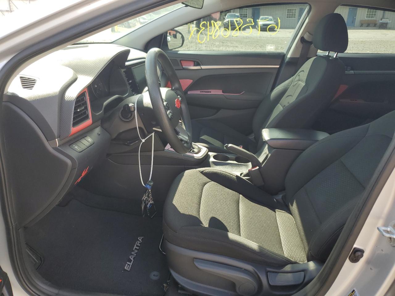 Photo 6 VIN: 5NPD74LF2KH445902 - HYUNDAI ELANTRA 